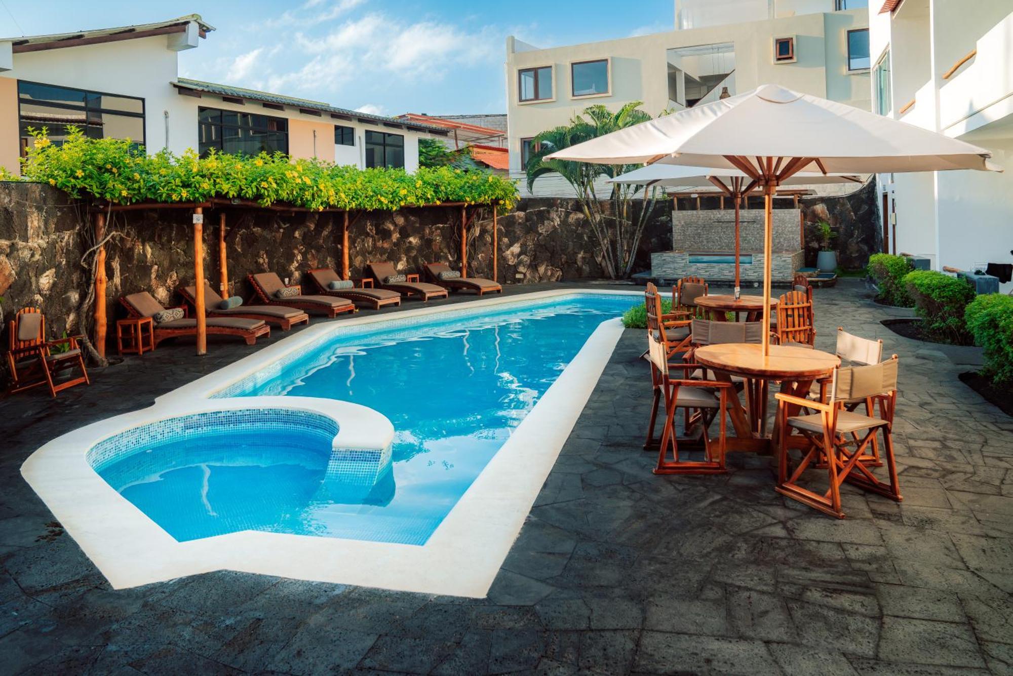 Ninfa Hotel