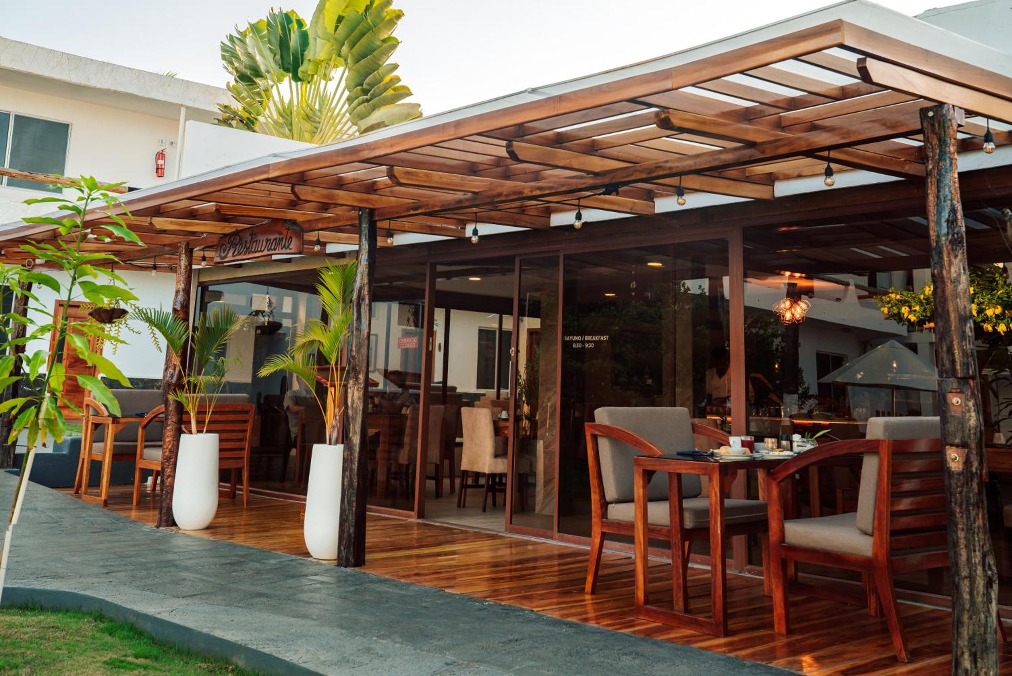 Ninfa Hotel
